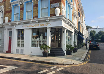 Prominent Corner Site - Shop & Basement to Let – Class E, 480 sq ft sales (44.6 sq m), 102 Portland Road, Holland Park, London W11