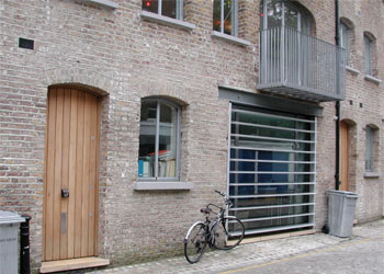 >Ground Floor Office / Showroom Unit To Let, 336 sq ft (31.2 sq m), 18 Powis Mews, Notting Hill, London W11