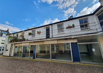 Former Car Showroom (sui generis) to Let, 1,178 sq ft (109 sq m), Ground floor, 21-23 Radley Mews, Kensington, London W8 | JMW Barnard Commercial Property Agents'; ?>