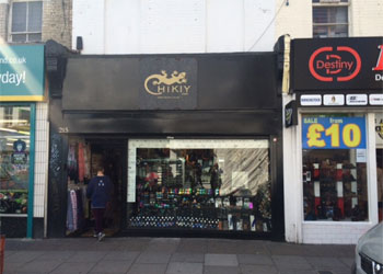 Shop to Let, Short term lease, Sales 656 sq ft (61 sq m), 215 Portobello Road, London, W11