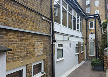 >Bright Office Suite to Let, 296 sq ft (27.6 sq m), Unit 2, 36a Notting Hill Gate, London, W11