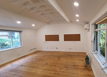 >Freehold Class E office building to let with parking space – suitable for alternative uses, 1,000 sq ft (92.9 sq m), 39a Tavistock Road, Notting Hill, London W11